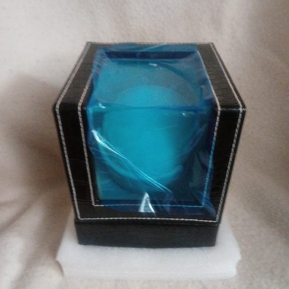 Black and Cream Accessories with Stylish Design - Picture 5 of 9